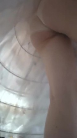 跟随偷窥萝莉美眉 皮肤白皙 这小屁屁小内内晃悠晃悠看着真诱惑