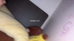 最新泄密情侣自拍流出，极品女生颜射吃精