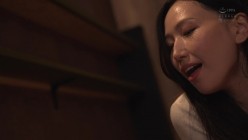 WAAA-332 立場逆転!バイト人妻は性欲モンスター 「ミスは身体で返せ!」と襲ってきた上司にデカ尻プレス倍返し!! 佐山愛