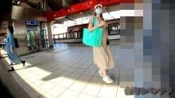 【最新 ️极品 ️抄底】抄底大师精品新作 ️长腿漂亮美女和男友逛商场 白皙皮肤干净粉嫩逼逼一览无余