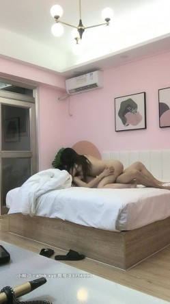 泡良大佬最新作品,【纯约良家少女&91约妹达人】,良家小少妇坠入爱河,深夜开房啪啪,口交女上各种配合,超清镜头画质完美