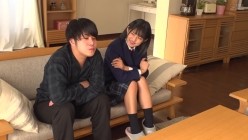 PIYO-110 年上の兄が大好きな2人の妹は、兄が好きすぎて兄の全身を『舐めまわし誘惑』し、我慢できなくなった兄とイチャラブ3P生ハメセックス!
