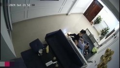 黑客破解摄像头偷拍 晚上下班前秘书被领导叫到办公室干一炮才让她回家