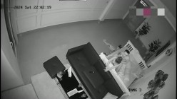 黑客破解摄像头偷拍 晚上下班前秘书被领导叫到办公室干一炮才让她回家