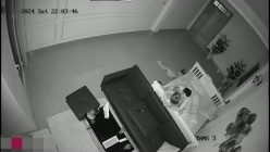 黑客破解摄像头偷拍 晚上下班前秘书被领导叫到办公室干一炮才让她回家
