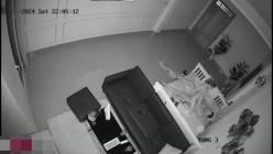 黑客破解摄像头偷拍 晚上下班前秘书被领导叫到办公室干一炮才让她回家