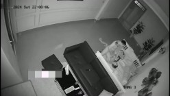 黑客破解摄像头偷拍 晚上下班前秘书被领导叫到办公室干一炮才让她回家