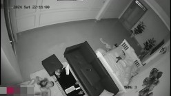 黑客破解摄像头偷拍 晚上下班前秘书被领导叫到办公室干一炮才让她回家