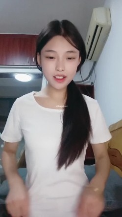 正宗校花,大学生暑假赚零花钱,【小草莓真好吃 】,宿舍狂欢,奶子挺大挺美,小姐姐清纯可爱