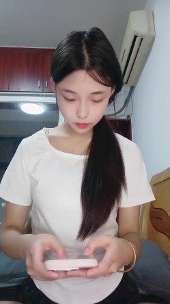 正宗校花,大学生暑假赚零花钱,【小草莓真好吃 】,宿舍狂欢,奶子挺大挺美,小姐姐清纯可爱
