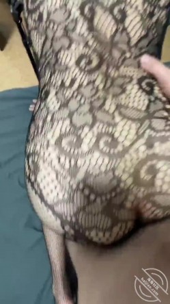海角大神【妈妈的丰乳肥臀】乱伦合集，老妈和张叔电话粥我趁机操老妈，妈妈风韵犹存