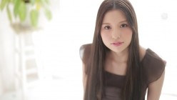 JUL-979 呼吸をするだけで色気が溢れ出る大型新人、マドンナ専属『第2章』―。 汗まみれのJカップ、唾液まみれのクチビル、濃密すぎる接吻性交。 上羽絢
