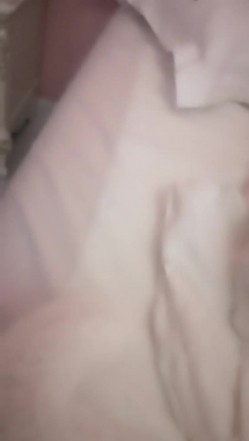 大神早期未流出,【爱情故事】极品御姐 网恋奔现 酒店开房 第一次见面女的害羞 软磨硬泡 无套干好几次